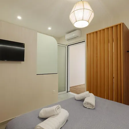 Апартаменти Callista Living Iii